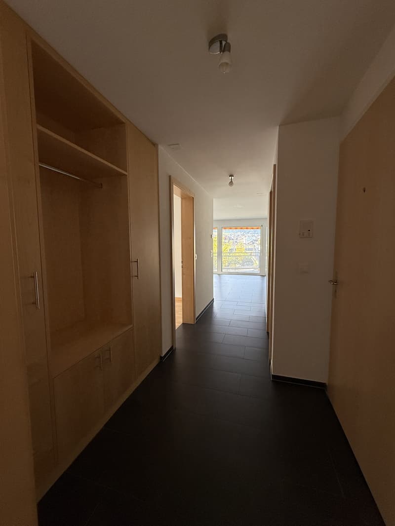 Helle 3.5 Zimmerwohnung in Naters (7)