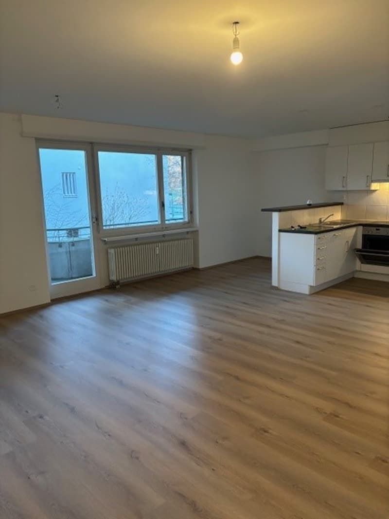 Schöne 2.5-Zimmer-Wohnung mit Balkon in Allschwil (5)