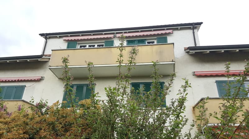 Charmante 3-Zimmer-Dachwohnung in Münchenbuchsee (2)