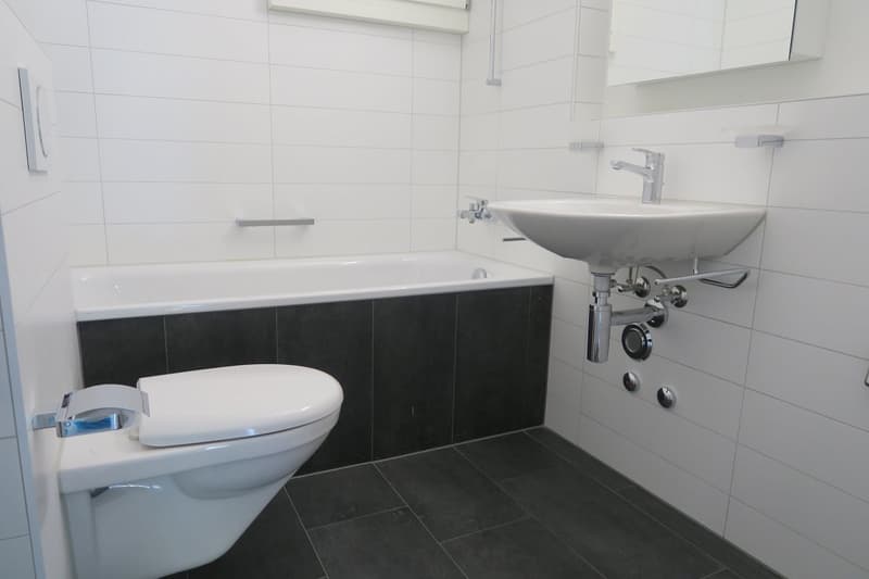 Helle 4-Zimmer-Wohnung mit Balkon an der Viktoriastrasse in Bern (9)
