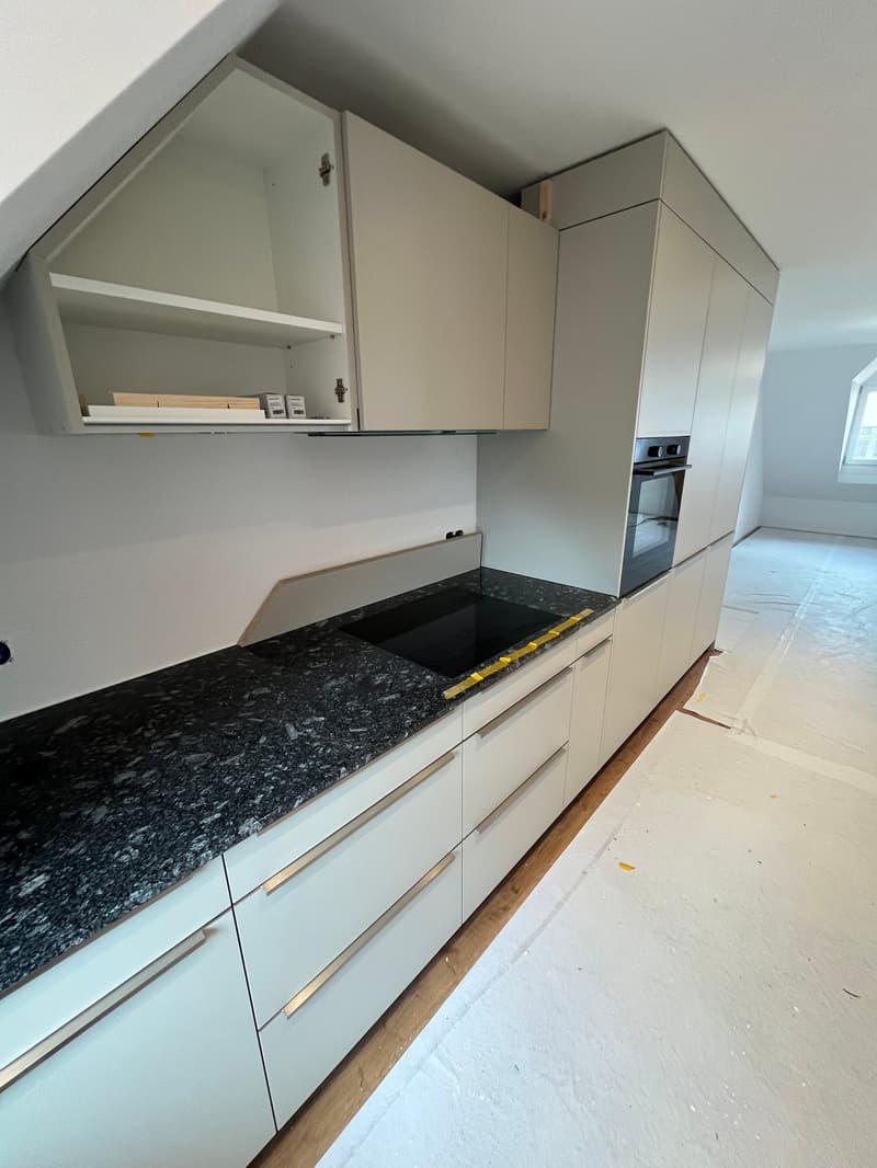 Neue 4-Zimmer-Dachwohnung in der Stadt Olten (2)
