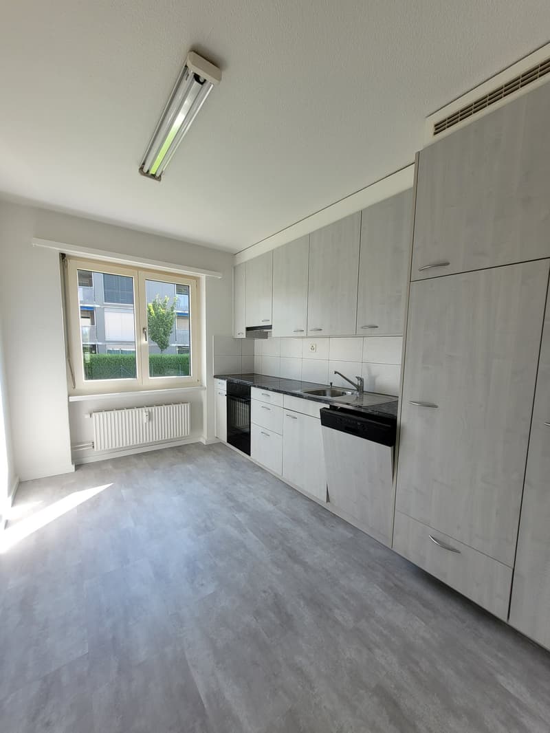 preiswerte 4.5-Zimmer-Wohnung mit Balkon in Gunzgen (2)