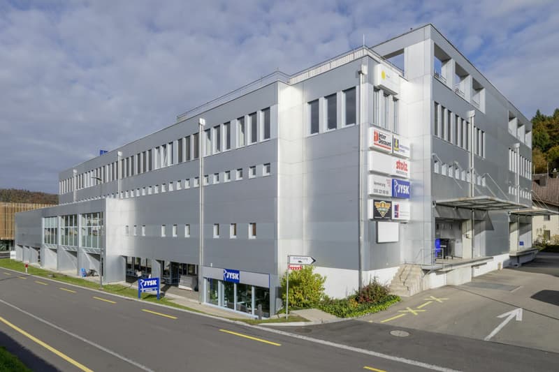 Bürofläche mit Küchenzeile an verkehrsgünstiger Lage (1)