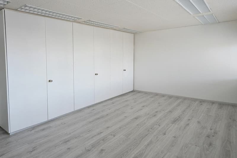 Büro an verkehrsgünstiger Lage (4)