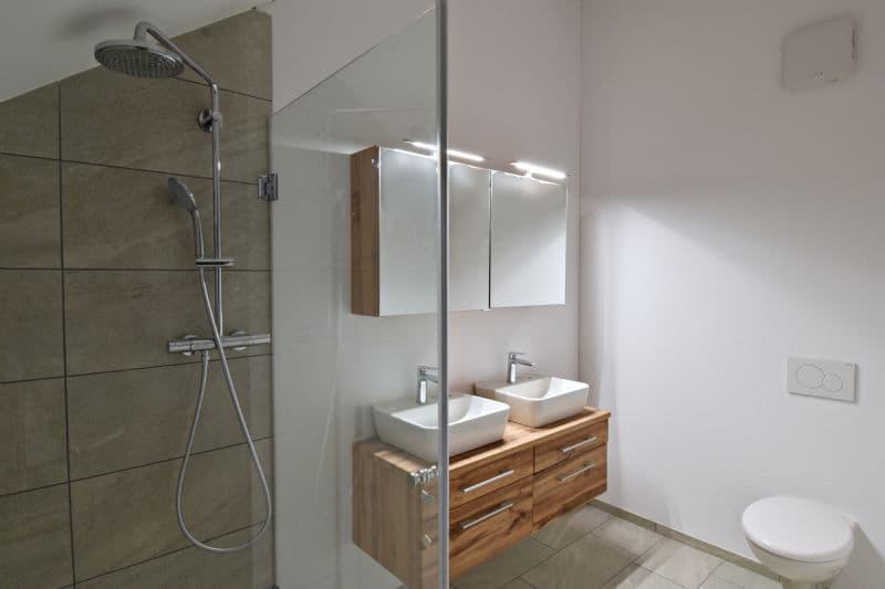Helle und grosse 3.5-Zimmerwohnung an Top Lage (4)