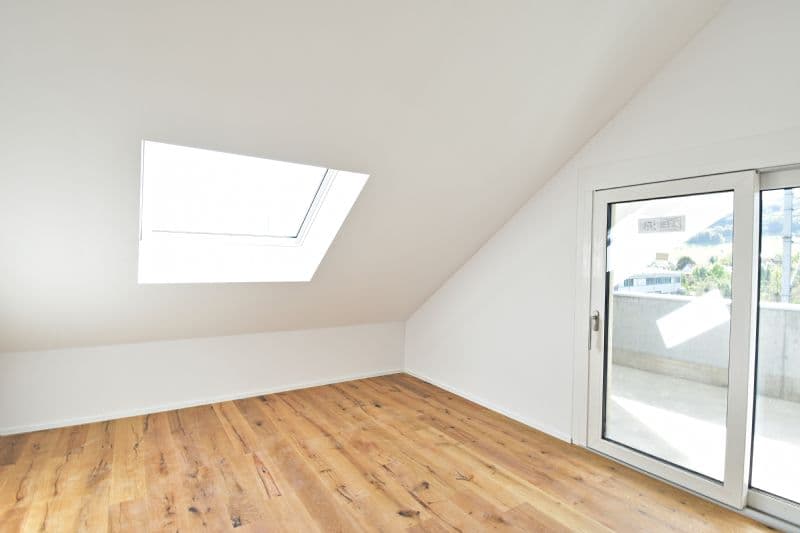 Helle und grosse 3.5-Zimmerwohnung an Top Lage (2)