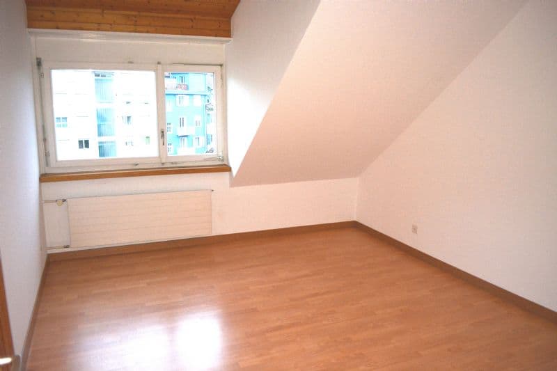 2,5-Zimmerdachwohnung nähe Bahnhof (6)