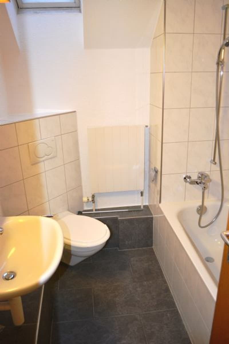 2,5-Zimmerdachwohnung nähe Bahnhof (4)