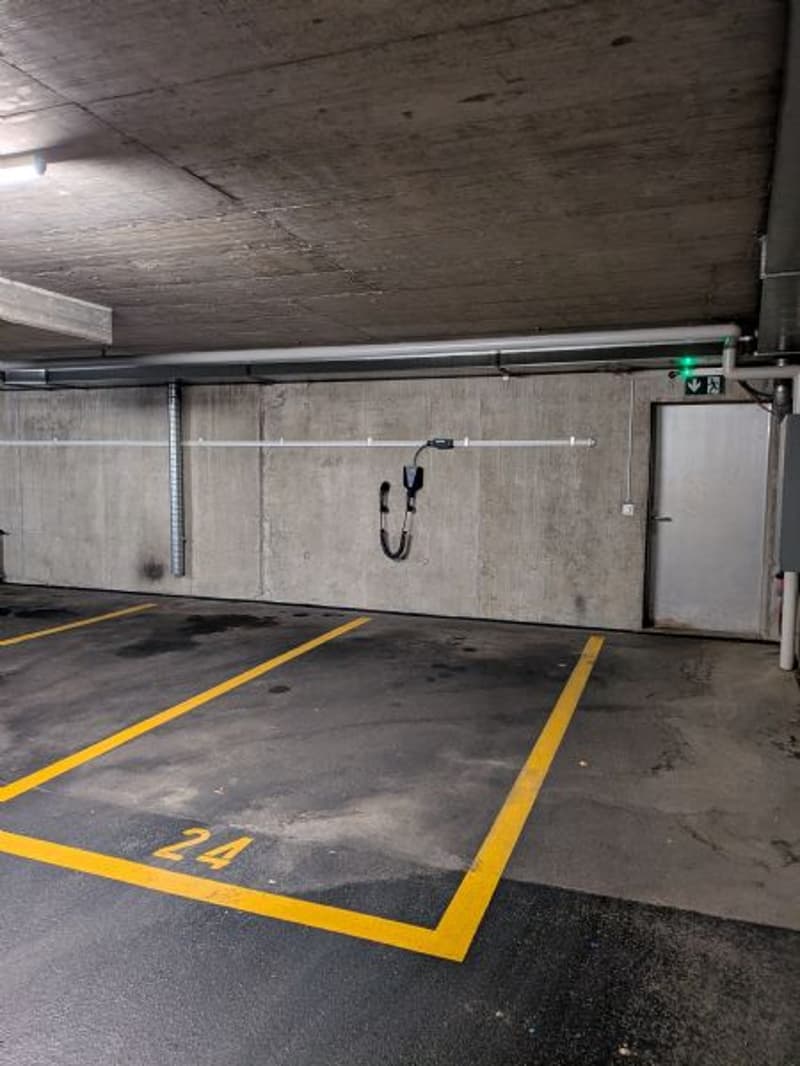 Einstellhallenplätze zu vermieten (2)