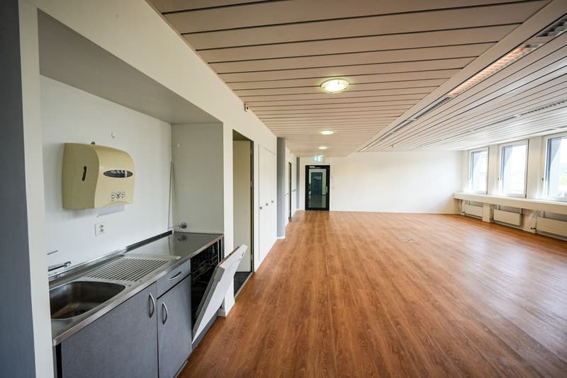 Rental of office/commercial space on the 1st floor (7)