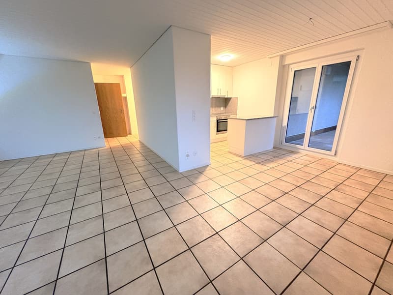 Bel appartement spacieux de 4,5 pièces au 2e étage d'une maison de 6 familles bien entretenue (6)