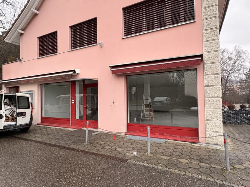 Espace commercial attractif avec stockage en centre-ville d'Oensingen (3)