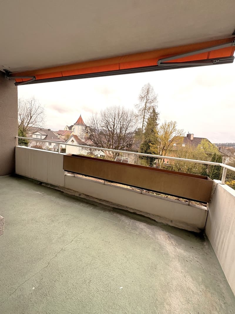 Attraktive 3.5-Zimmerwohnung im Hochparterre mit Balkon im Schöngrund (3)