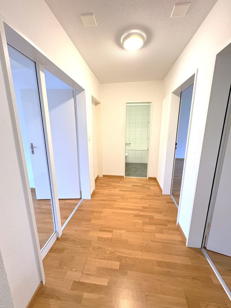 Attraktive 3.5-Zimmerwohnung im Hochparterre mit Balkon im Schöngrund (7)