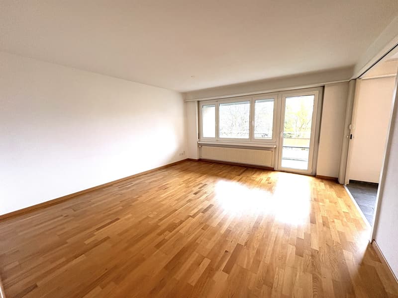 Attraktive 3.5-Zimmerwohnung im Hochparterre mit Balkon im Schöngrund (2)