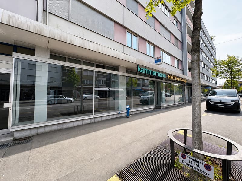 Vielseitige Gewerbefläche mit attraktiver Schaufensterfront 125 m² (1)