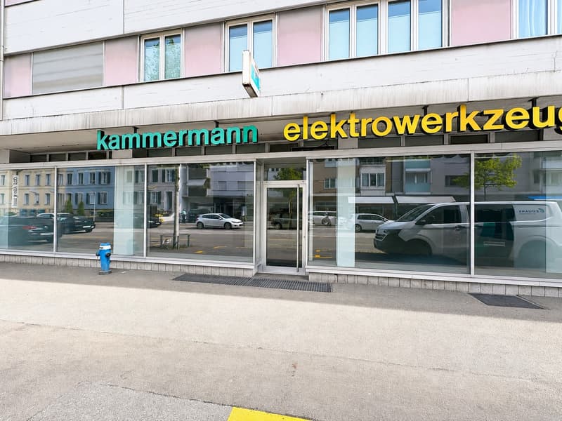 Vielseitige Gewerbefläche mit attraktiver Schaufensterfront 125 m² (2)