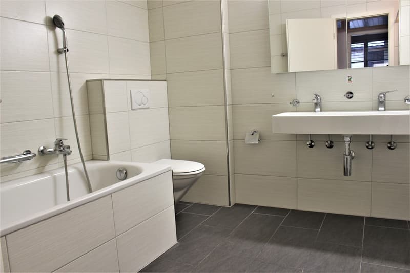 Helle 4.5-Zimmer-Wohnung mit grosser Terrasse in Läufelfingen (10)