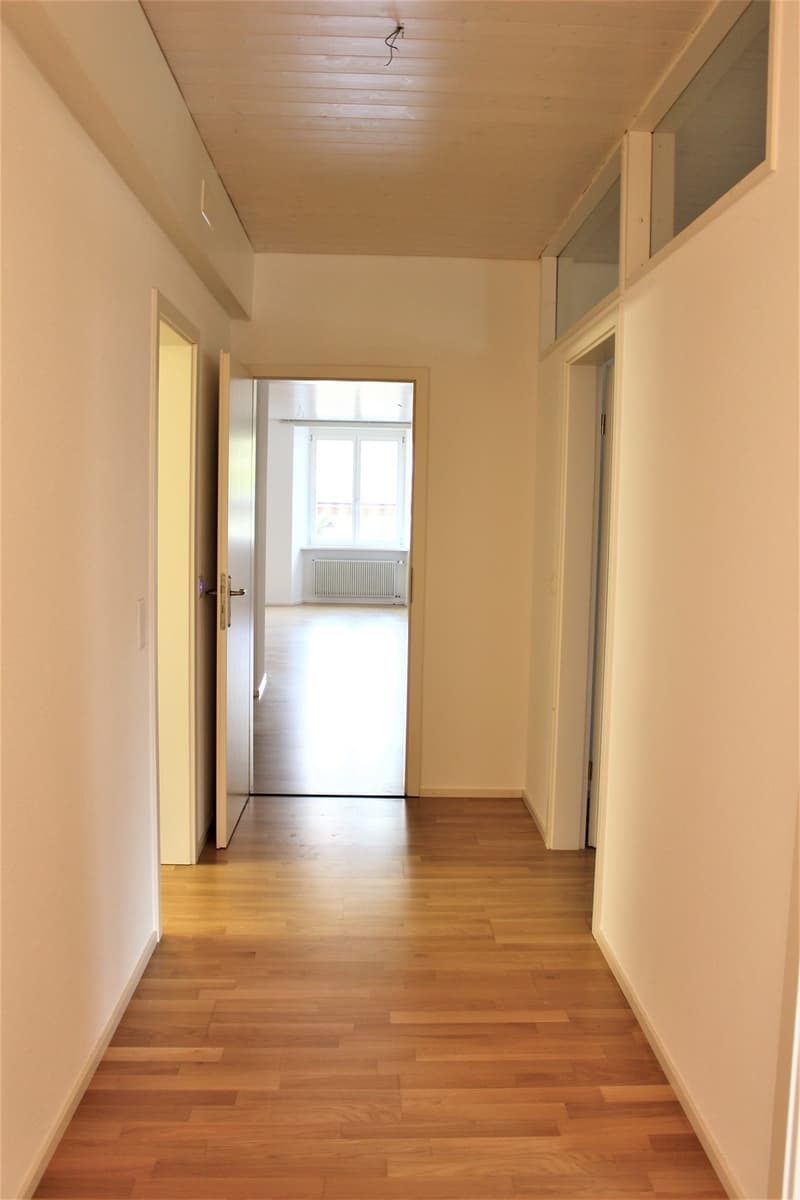 Helle 4.5-Zimmer-Wohnung mit grosser Terrasse in Läufelfingen (9)