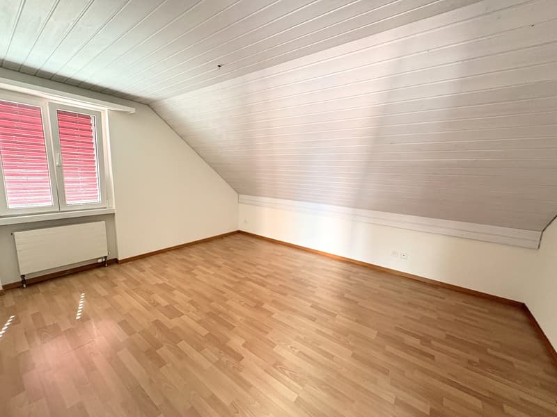 Attraktive 3.5-Zimmer-Attikawohnung mit grosser Terrasse in Oensingen (4)
