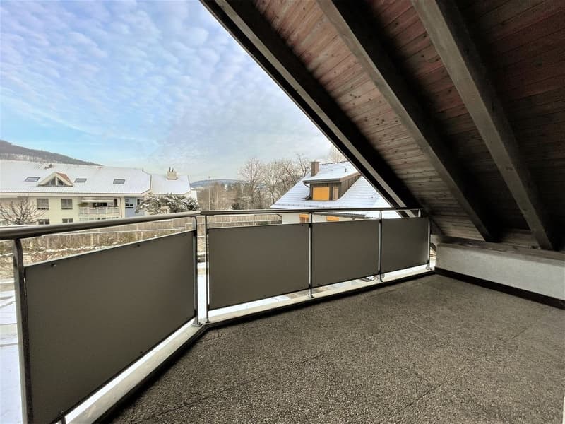 Originelle 3.5-Zimmer-Attikawohnung mit grossem Balkon und privatem Estrich (6)