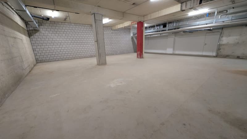 Spacious storage space in the heart of Bern! (2)