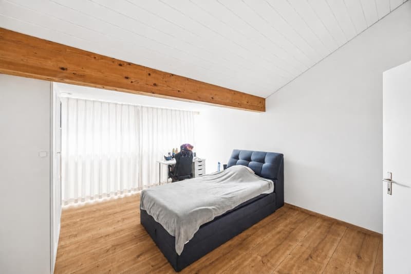 Adlatus AG | Stilvolles 5-Zimmer-Reihenhaus in Safnern (6)