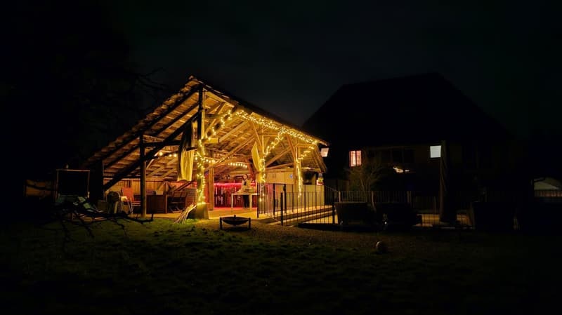 Wohn-Oase mit Pool und grossem Garten (13)