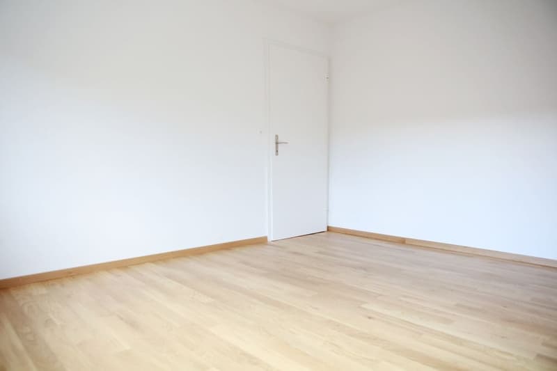 Erstbezug im schönen Zäziwil (12)