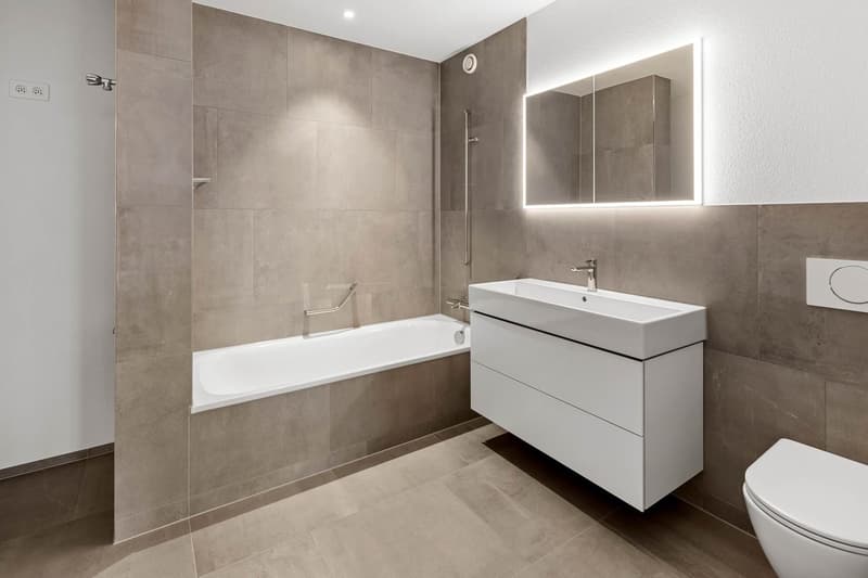 Badezimmer mit Badewanne