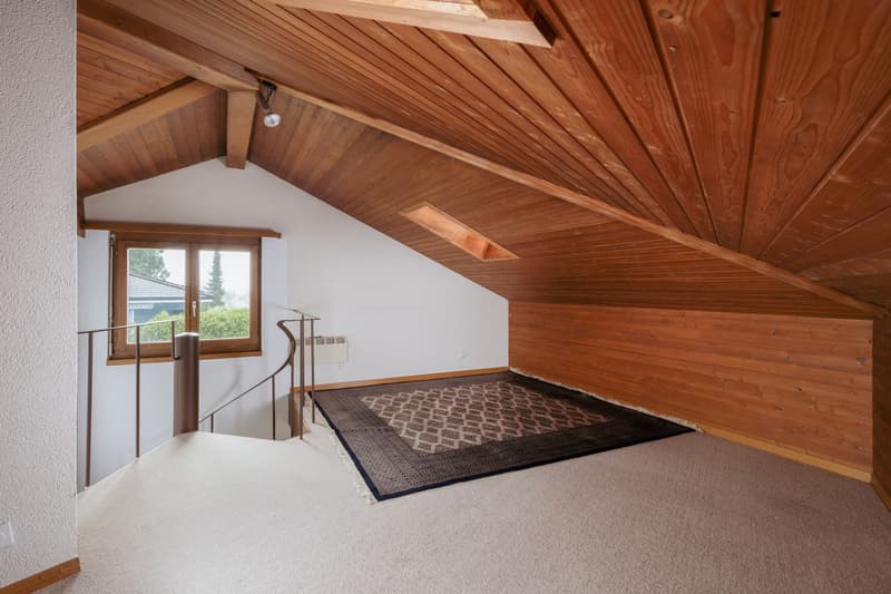 Charmante 2.5-Zimmer-Maisonettewohnung in ruhigem Quartier zu verkaufen (7)
