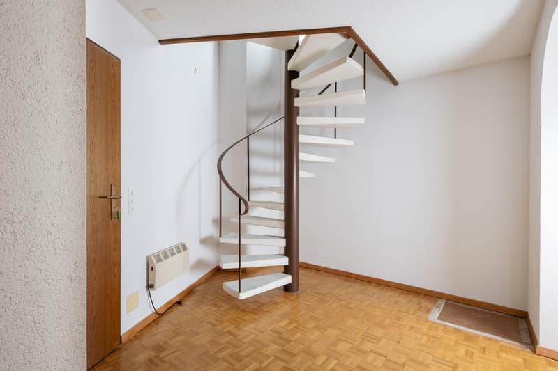 Charmante 2.5-Zimmer-Maisonettewohnung in ruhigem Quartier zu verkaufen (8)