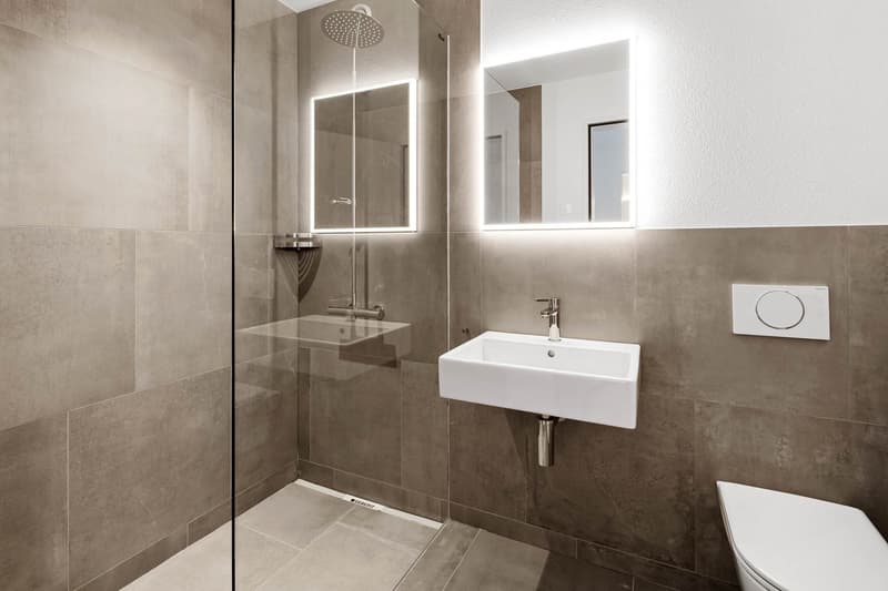 Badezimmer mit Dusche