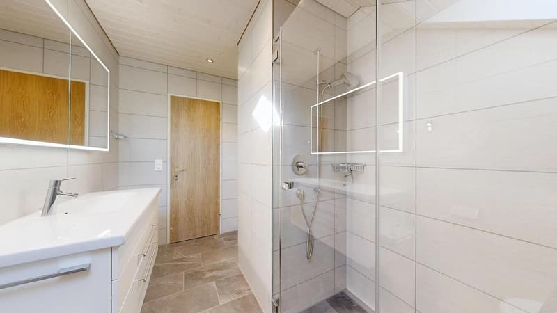 Exklusive 3½-Zimmer-Maisonette-Wohnung mit Panoramaausblick (12)