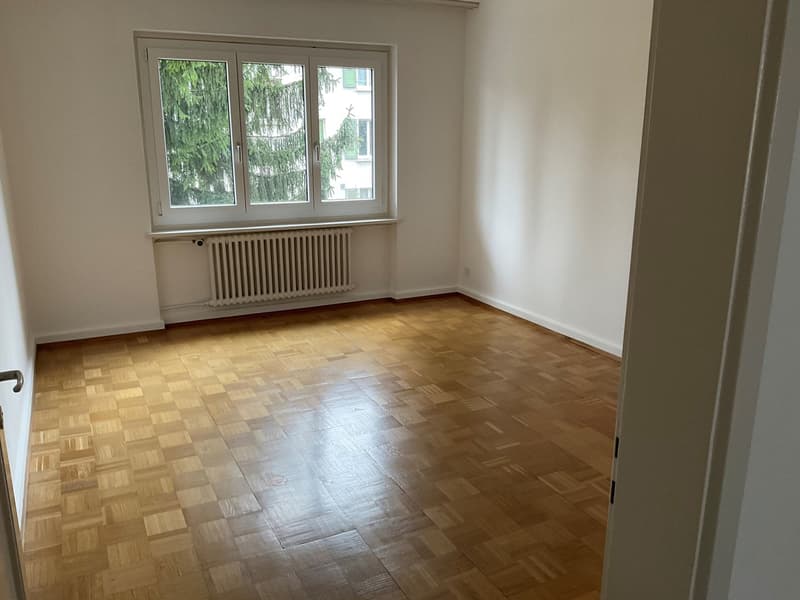 3-Zimmerwohnung im ruhigen Champagnequartier (11)