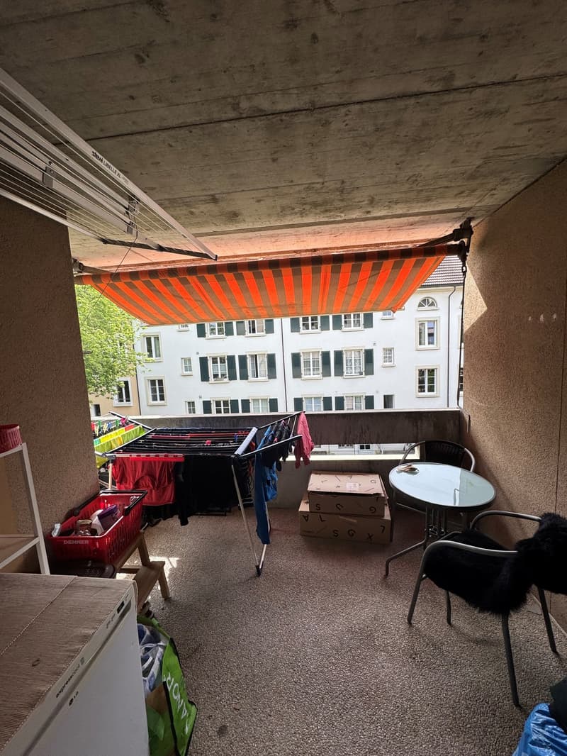 Sonnige 4.5-Zimmer-Wohnung mit Balkon in Biel (10)