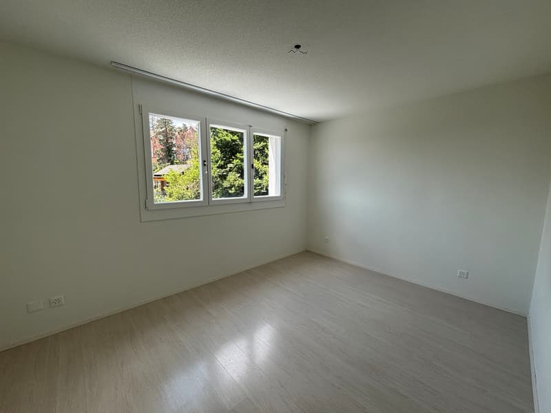 4.5-Zimmer-Wohnung mit Balkon und Weitsicht (8)