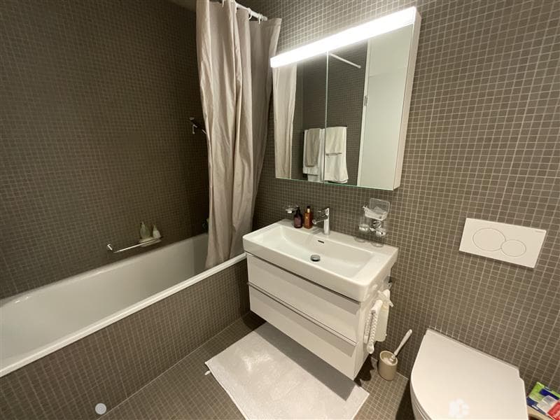 Moderne 3.5-Zimmer-Wohnung mit 2 Balkonen in Biel (3)