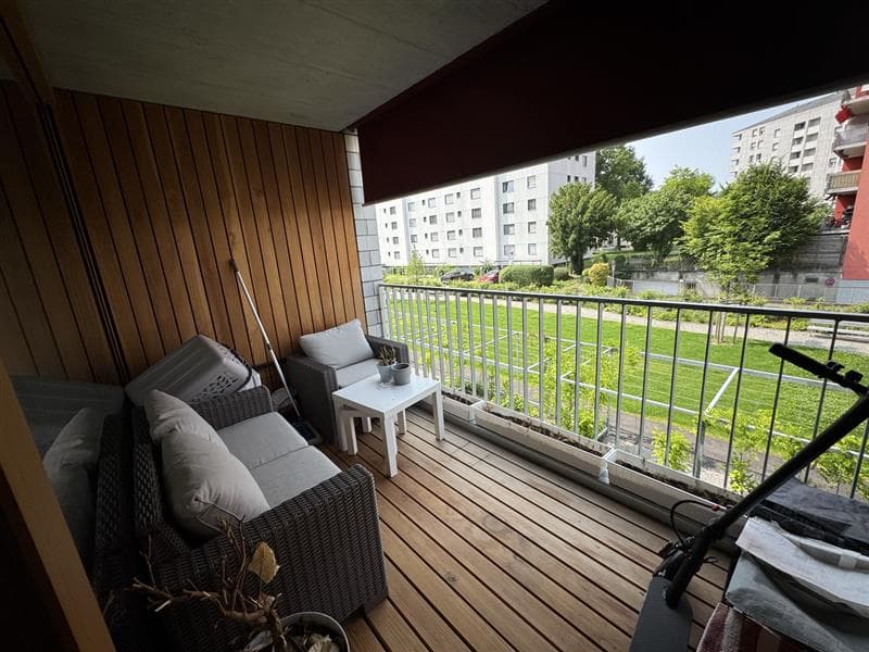 Moderne 4.5-Zimmer-Wohnung mit Balkon in Biel (8)
