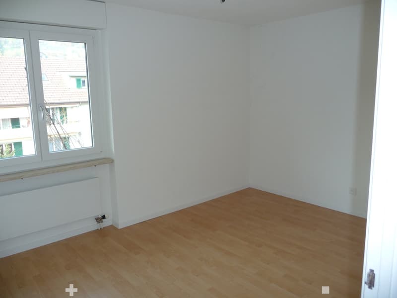 Sonnige 4.5-Zimmer-Wohnung mit Balkon in Biel (7)
