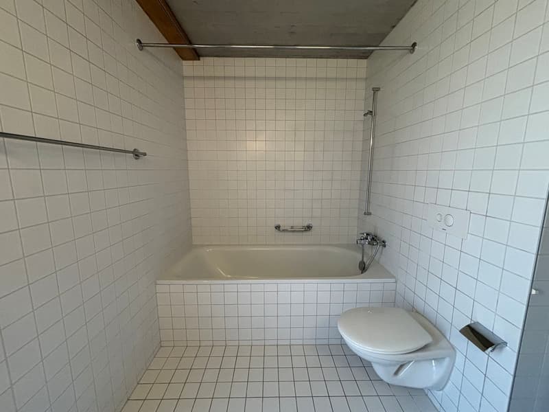 Helle 4.5-Zimmer-Duplexwohnung mit Balkon in Biel (9)