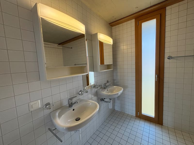 Helle 4.5-Zimmer-Duplexwohnung mit Balkon in Biel (8)