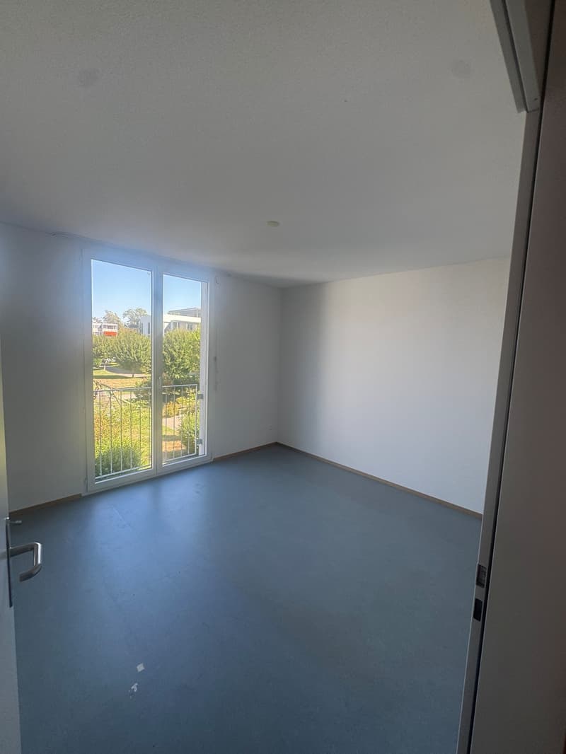 Moderne 4.5-Zimmer-Wohnung mit Balkon in Ipsach (6)
