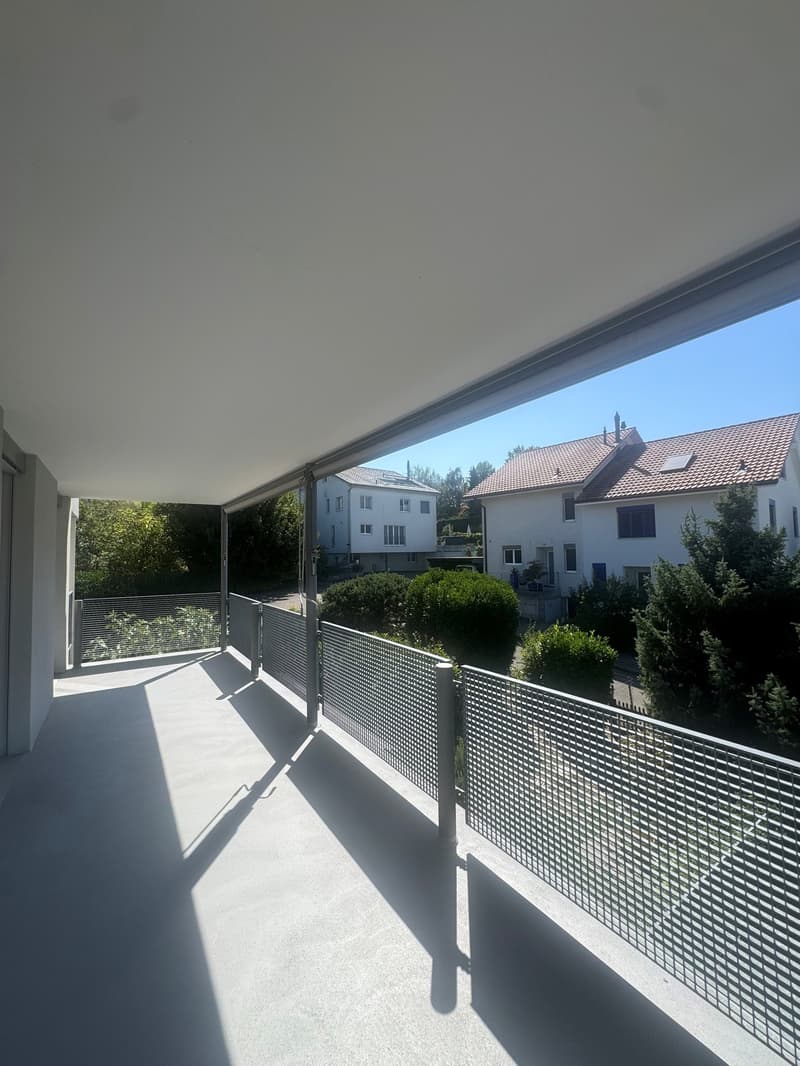 Moderne 4.5-Zimmer-Wohnung mit Balkon in Ipsach (2)