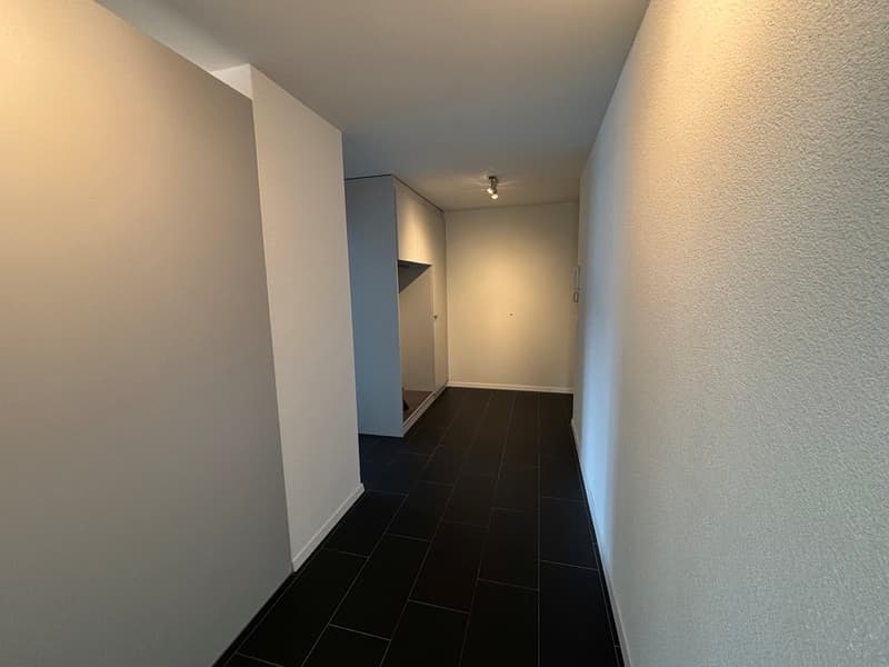 Helle 5.5-Zimmer-Wohnung mit Jurablick in Ipsach (3)
