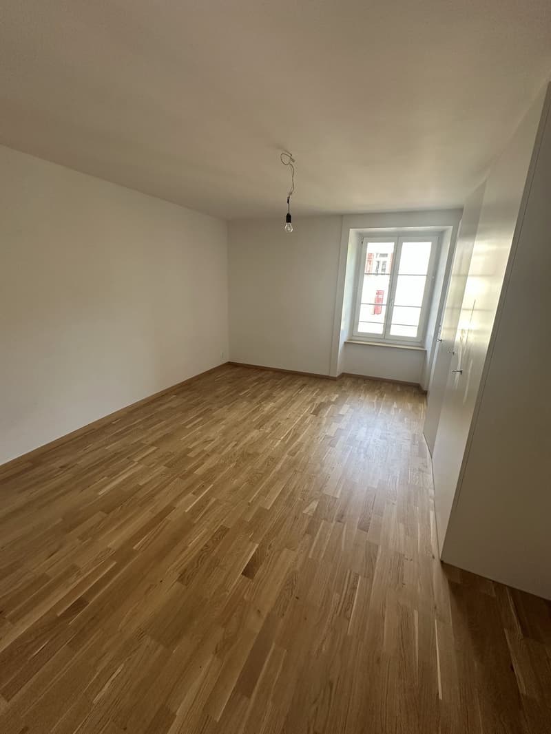 Zentrale, geräumige 5.5-Zimmer-Wohnung in Nidau – ideal für Familien und WGs (5)