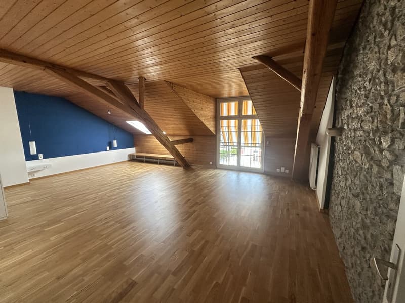 Zentrale, geräumige 5.5-Zimmer-Wohnung in Nidau – ideal für Familien und WGs (6)