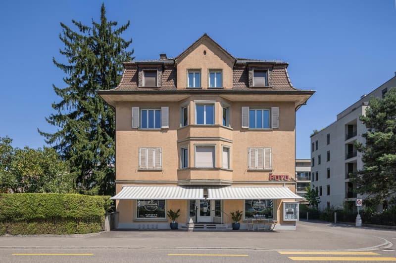 Charmante Altbauwohnung direkt beim Bahnhof Wettingen (2)