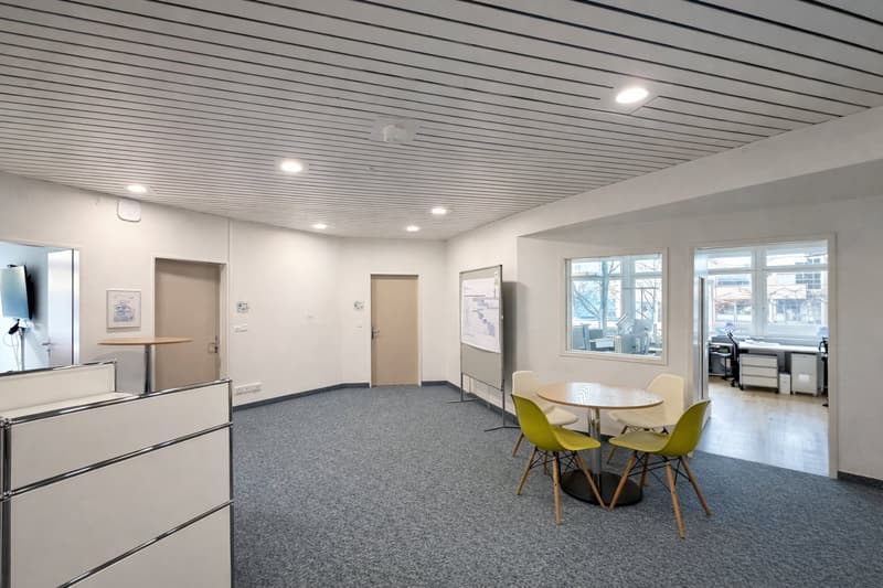 Espace commercial et de bureau attractif dans un excellent emplacement en ville (10)