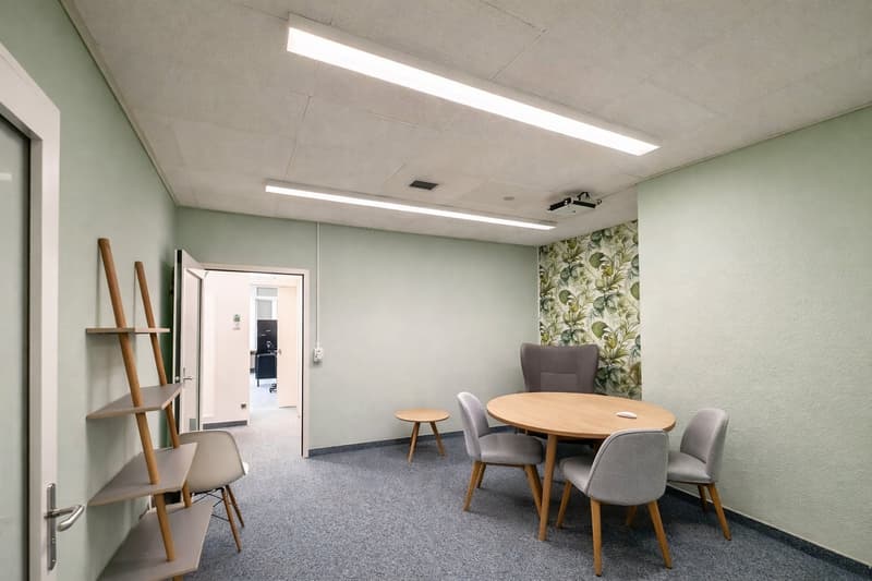 Espace commercial et de bureau attractif dans un excellent emplacement en ville (9)
